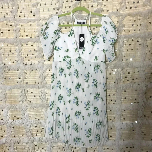 NWT boohoo dress Sz 8 - Picture 1 of 6